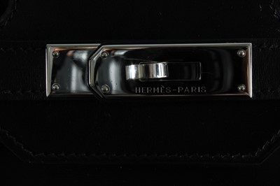 Lot 16 - An Hermès black box calf leather Birkin, 1999,...