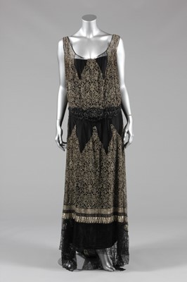 Lot 53 - A Maison Worth couture silver lace and black...