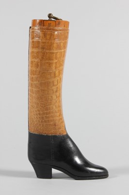 Lot 56 - A fine Perugia riding boot, circa 1920,...