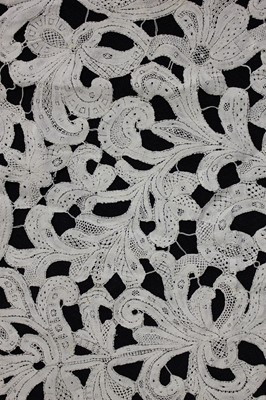 Lot 515 - A good flounce of Milanese bobbin lace, 18th...