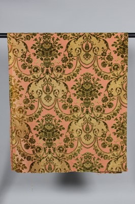 Lot 527 - A group of mainly pink and green textiles,...