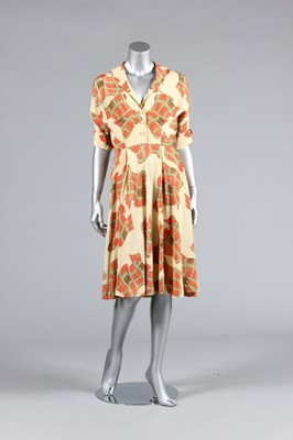 Lot 292 - A Ceil Chapman printed crepe de chine day...