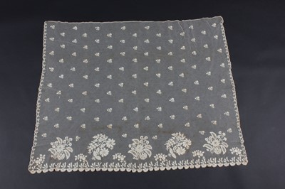 Lot 492 - A Honiton appliqué veil circa 1820-30, the...