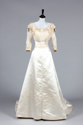 Lot 232 - A group of Edwardian and bridal clothing,...