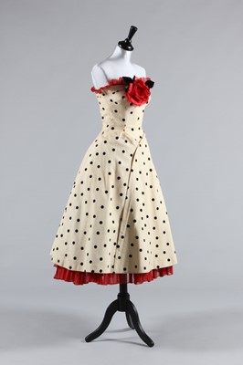 Lot 95 - A flamenco style printed ivory cotton piqué...