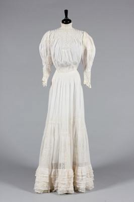 Lot 1 - A lawn and Valenciennes summer gown, circa...