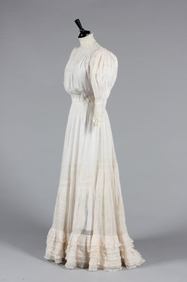 Lot 1 - A lawn and Valenciennes summer gown, circa...