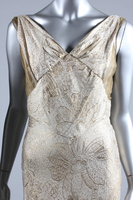 Lot 23 - A Madame Handley Seymour couture gold and...