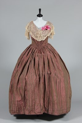 Lot 90 - A group of Edwardian and Victorian clothing...