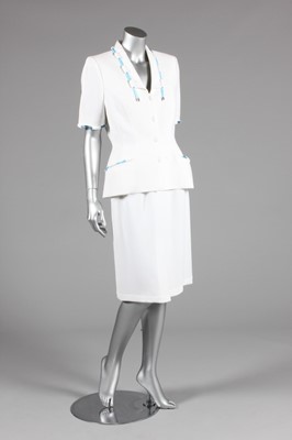 Lot 49 - A Thierry Mugler white crepe summer suit with...