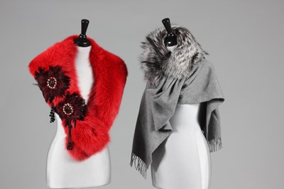 Lot 187 - A Chinchilla fur stole, together with five...