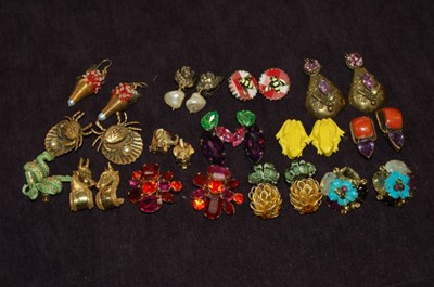 Lot 203 - A good group of 1980s earrings, several...