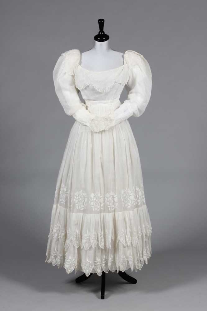 Lot 237 - An embroidered muslin summer dress, late