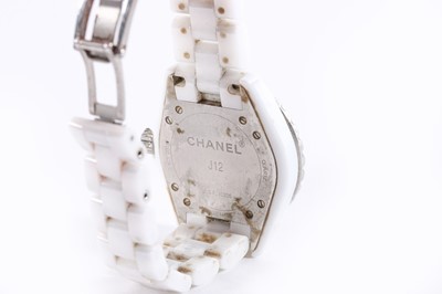 Lot 21 - A Chanel J12 white ceramic watch, 2006, signed,...
