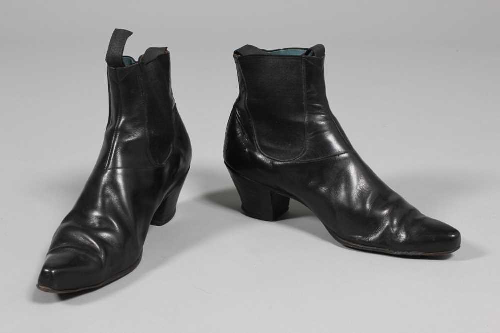 Click for high resolution Lot 293 - A rare pair of men's Anello & Davide 'Beatle'...