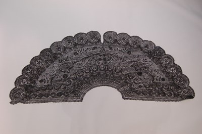 Lot 425 - Two black silk Maltese bobbin lace capelets,...