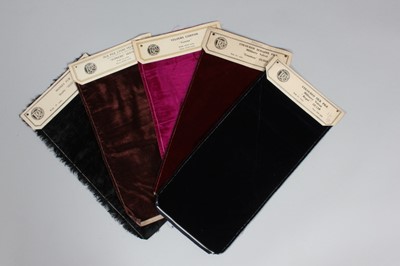 Lot 165 - Four D & Co, Londres, Paris box of velvet...