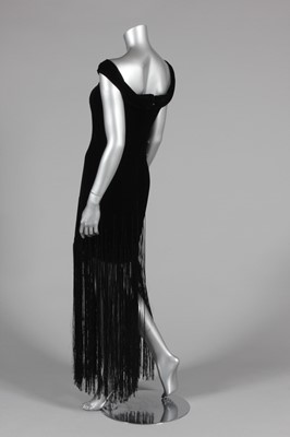 Lot 294 - A Bruce Oldfield couture black velvet 'flapper'...