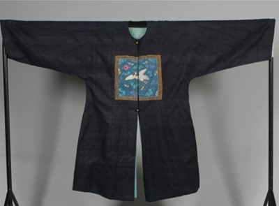 Lot 330 - A blue silk surcoat with kesi rank badges,...