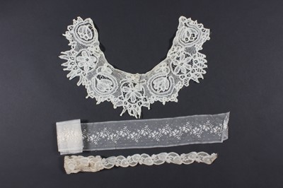 Lot 408 - A large group of mainly narrow edging lace,...