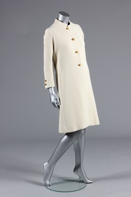 Lot 118 - A Chanel couture ivory ottoman wool shift...