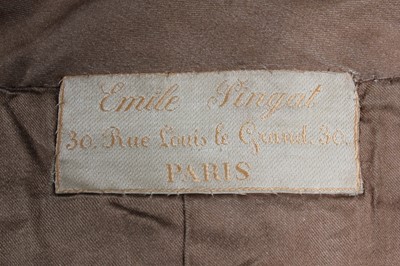 Lot 35 - A rare Emile Pingat brown velvet 'visite'...