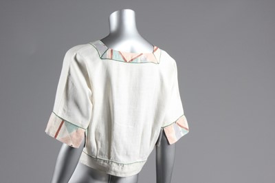 Lot 43 - A rare Omega Workshop blouse, circa 1914, of...