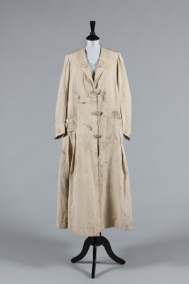 Lot 40 - A rare Redfern ivory silk driving/duster coat,...