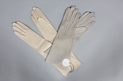 Lot 25 - A collection of gloves, originally belonging...