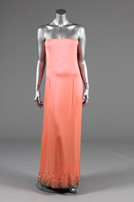 Lot 116 - A Valentino couture salmon-pink crêpe evening...