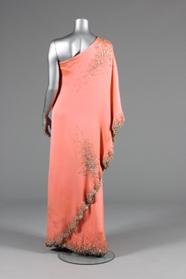 Lot 116 - A Valentino couture salmon-pink crêpe evening...