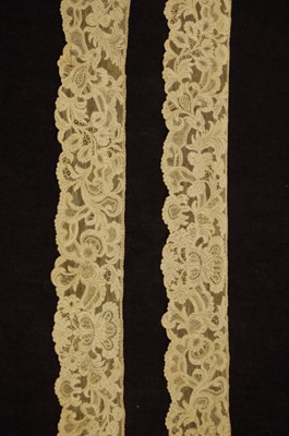 Lot 238 - A fine length of Reseau Venice needlepoint...