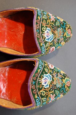 Lot 271 - Elaborately beadworked gentlemen's accessories,...
