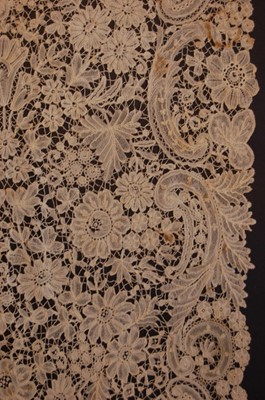 Lot 287 - A Brussels mixed lace stole, late 19th century,...