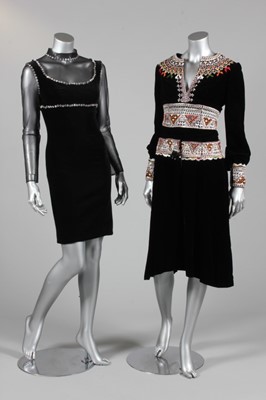 Lot 146 - An Oscar de la Renta ethnic embroidered black...