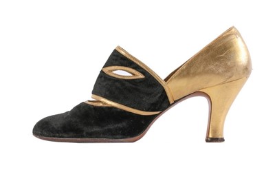 Lot 120 - A pair of Saks 'Masquerade' shoes, after André...