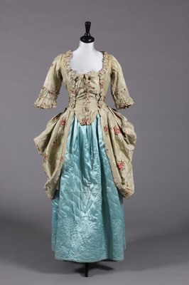 Lot 377 - A Spitalfield silk polonaise robe a l'Anglaise,...