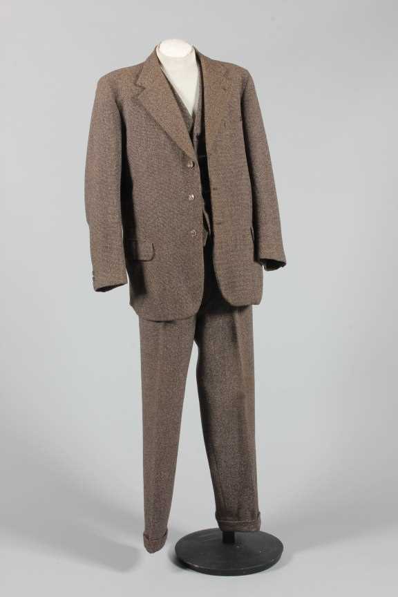 Lot 50 - A King & Manning brown tweed gentleman's suit,