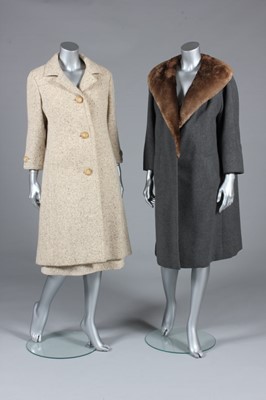 Lot 146 - A Madeleine de Rauch couture tweed ensemble,...