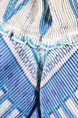 Lot 186 - A Zandra Rhodes 'Indian Feather Sunprint'...
