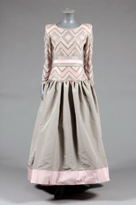 Lot 268 - A Valentino couture grey taffeta and pink...