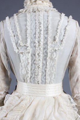 Lot 59 - A fine ivory organza and Valenciennes lace...