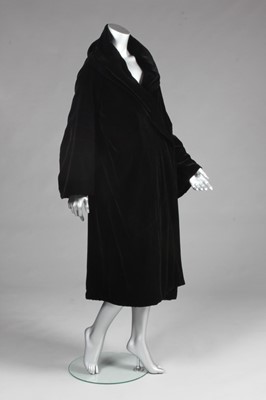 Lot 85 - A Jeanne Lanvin couture black velvet evening...
