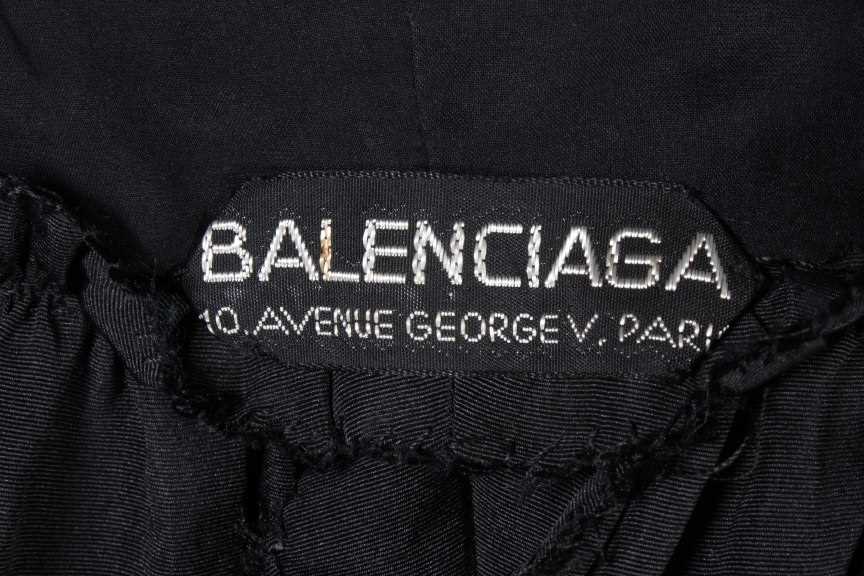 Lot 108 - A Balenciaga couture black silk evening or