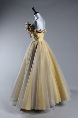 Lot 119 - A romantic Madame Grès ball gown, 1953,...