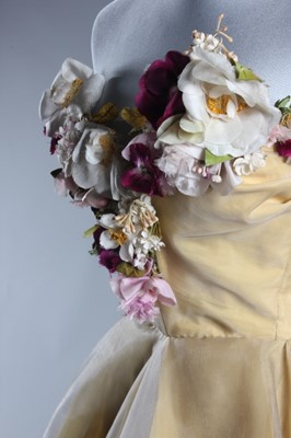 Lot 119 - A romantic Madame Grès ball gown, 1953,...