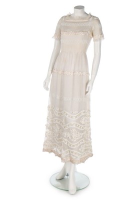 Lot 145 - A Marc Bohan for Dior couture white organza...