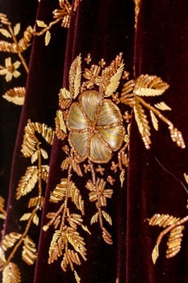 Lot 174 - A magnificent Romeo Gigli embroidered cocoon...