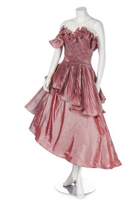 Lot 218 - A Jean-Louis Scherrer by Stephane Rolland pink-...