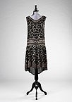 Lot 185 - A good beaded and sequinned flapper dress,...